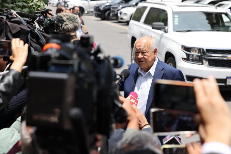 Gobernador de BCS y Sheinbaum acuerdan fortalecer salud y educación