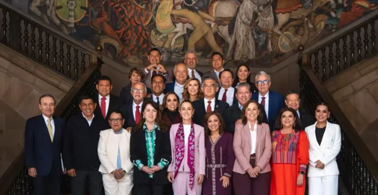 Anuncian caravanas de salud y mejoras educativas tras reunión en Palacio Nacional