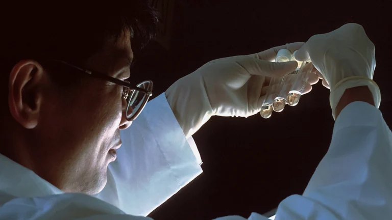 IA detecta más de mil revistas científicas potencialmente fraudulentas