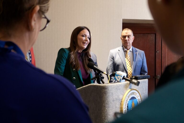 EU acusa a México de fallas en control del gusano barrenador