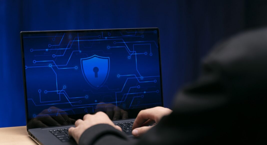 Alertan por riesgos de robo de datos en empresas de seguridad patito