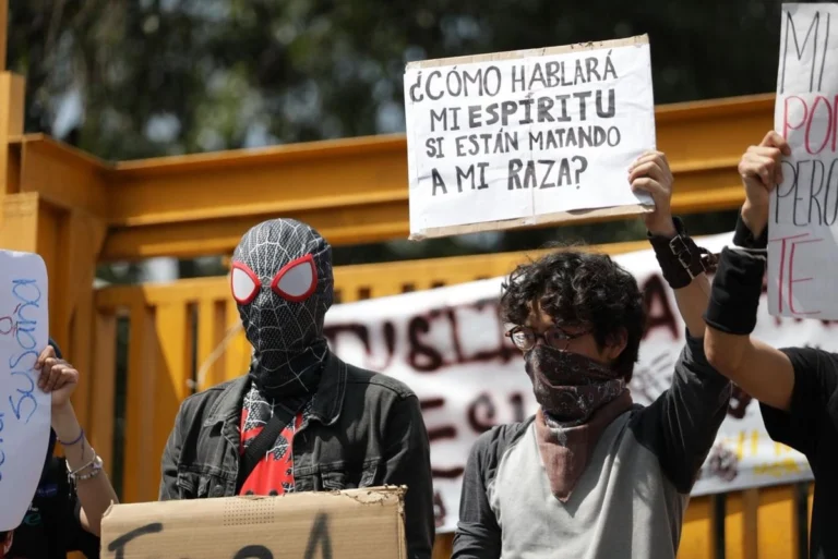 Facultades de la UNAM en paro por Ayotzinapa y asesinato en CCH Sur