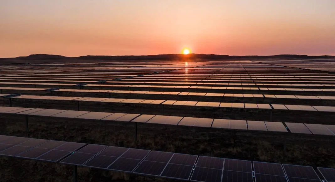 Gobierno impulsa energía solar para combatir pobreza energética