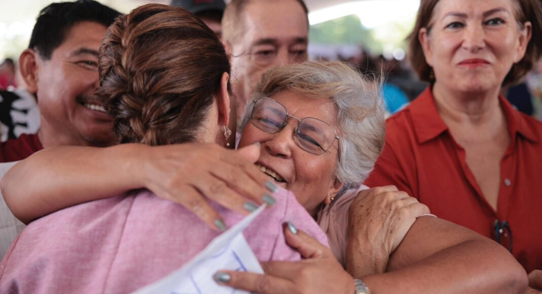 Sheinbaum destaca reducción de pobreza en Colima y anuncia obras en Manzanillo