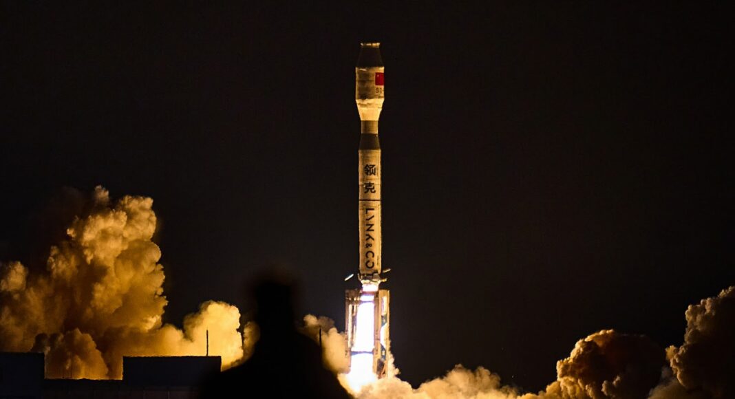 Geely impulsa su constelación satelital con 11 nuevos lanzamientos
