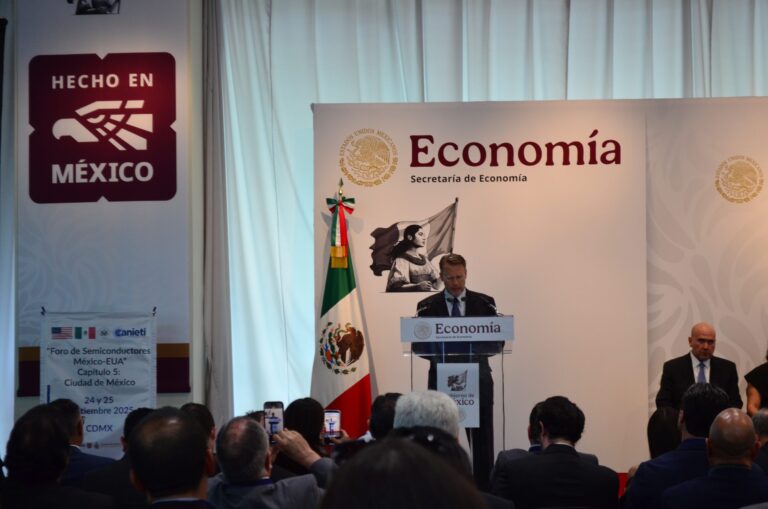 EU busca reducir dependencia de China en semiconductores con apoyo de México