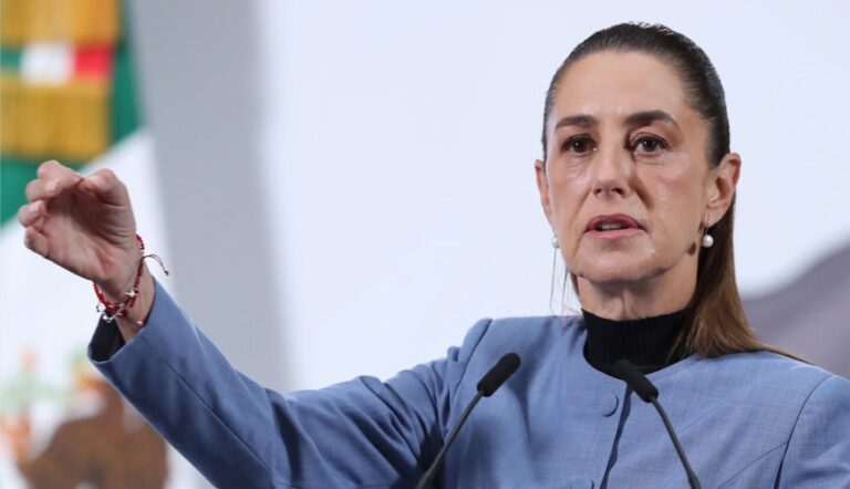 Sheinbaum impulsa abasto de medicamentos y educación alimentaria
