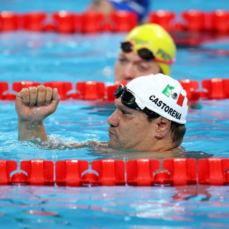 Arnulfo Castorena gana oro en el Mundial de Paranatación