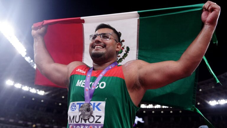 Uziel Muñoz gana histórica plata en Mundial de Atletismo