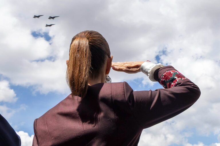 Sheinbaum encabeza desfile militar del 16 de septiembre