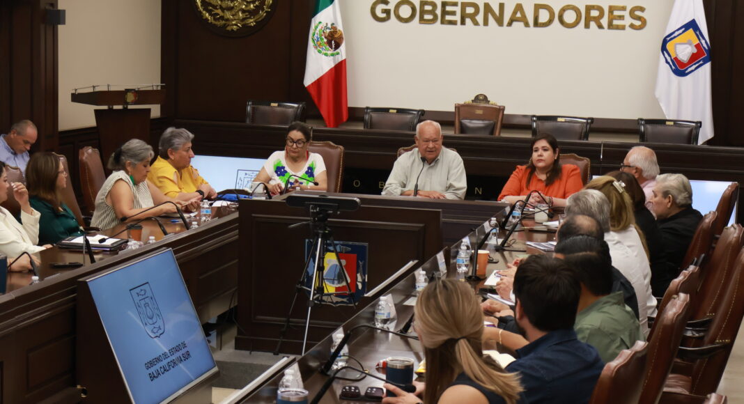 Gobierno de BCS reconoce labor tras huracán Lorena