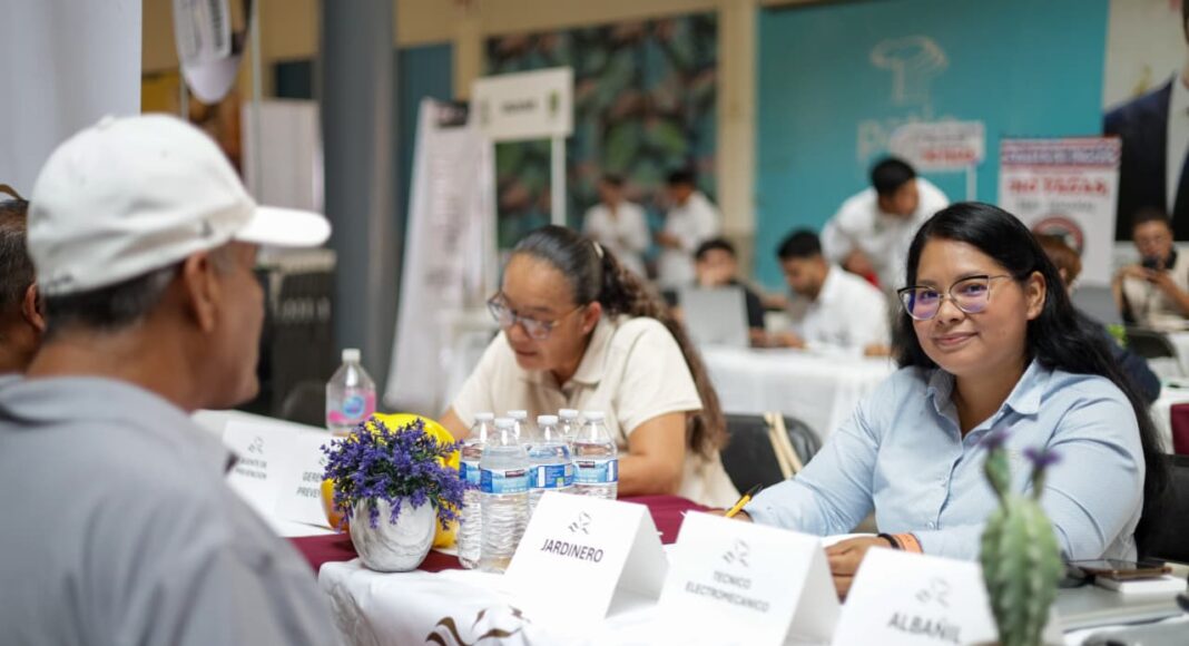 Feria de Empleo “La Chamba Nos Une” llega a La Paz