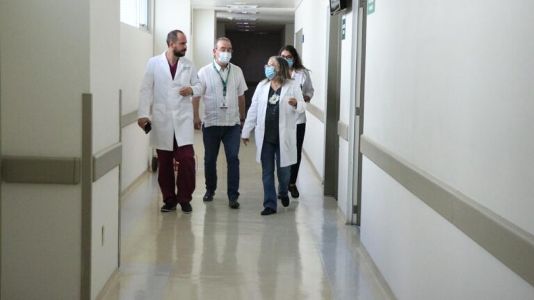 Hospital Salvatierra brinda atención gratuita a menores sin seguridad social