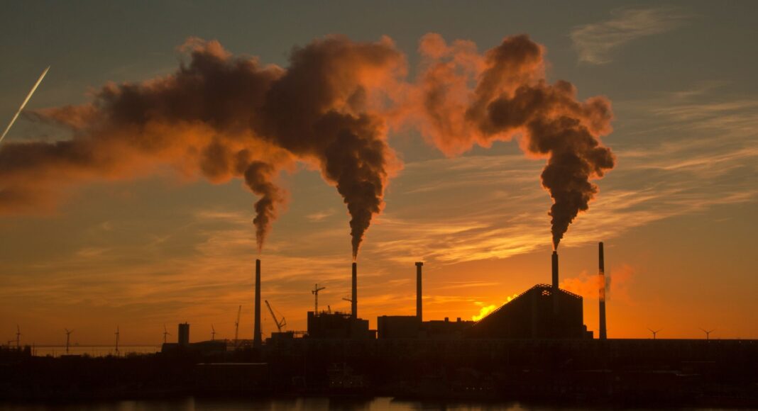 Récord histórico de dióxido de carbono alerta sobre el avance del cambio climático