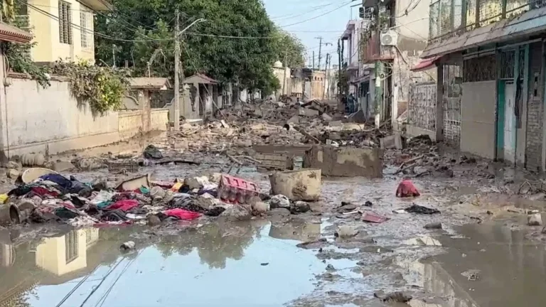 Poza Rica sigue bajo el lodo a una semana de la inundación