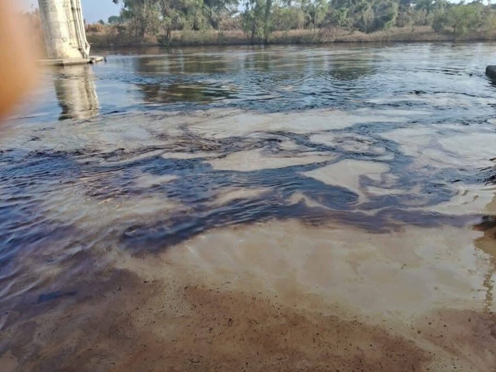 Semar y Pemex contienen derrame de hidrocarburos en Veracruz 2 Semar y Pemex contienen derrame de hidrocarburos en Veracruz