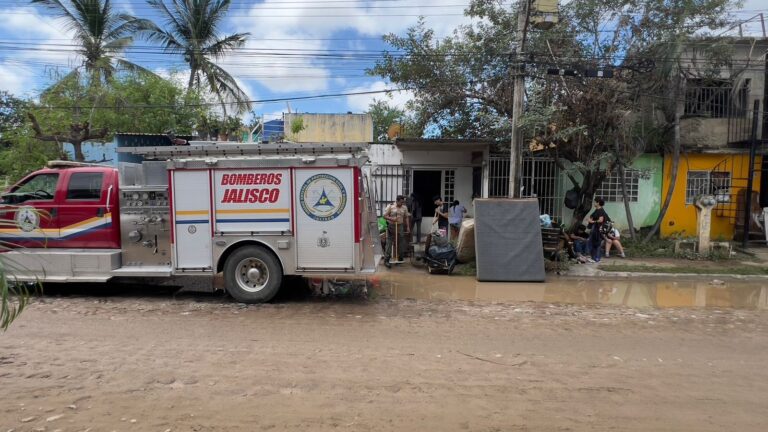 Más de 700 viviendas afectadas por lluvias en Puerto Vallarta