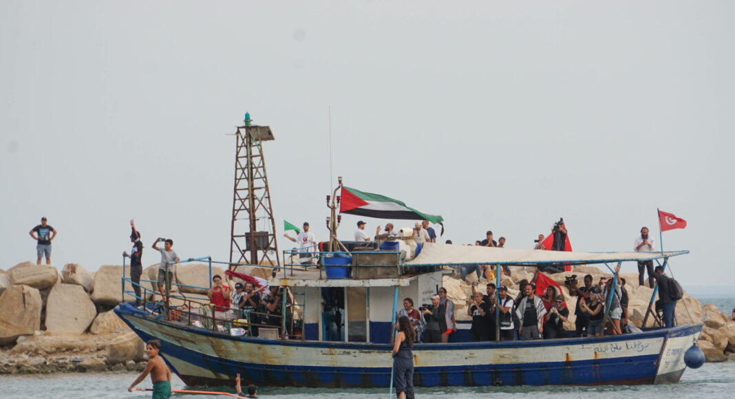 Abusan de activistas de la Global Sumud Flotilla en prisiones israelíes