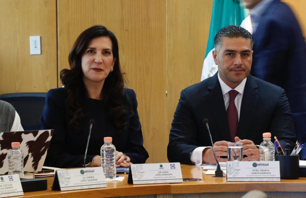 Diputados deberán asistir presencialmente a sesiones 1 Diputados deberán asistir presencialmente a sesiones