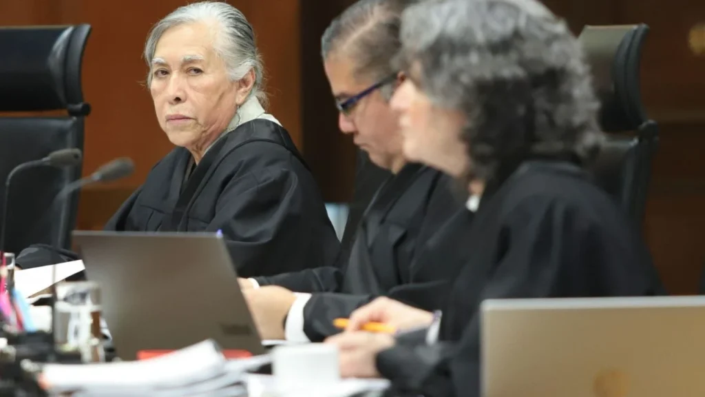 SCJN aprueba excusa de ministra Ríos por cercanía con Lenia Batres 2 SCJN aprueba excusa de ministra Ríos por cercanía con Lenia Batres