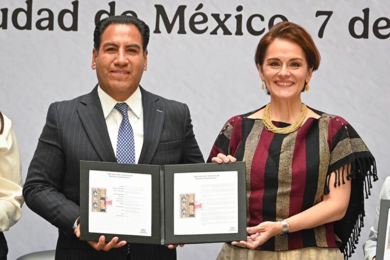 Correos de México lanza estampillas en honor a Rosario Castellanos