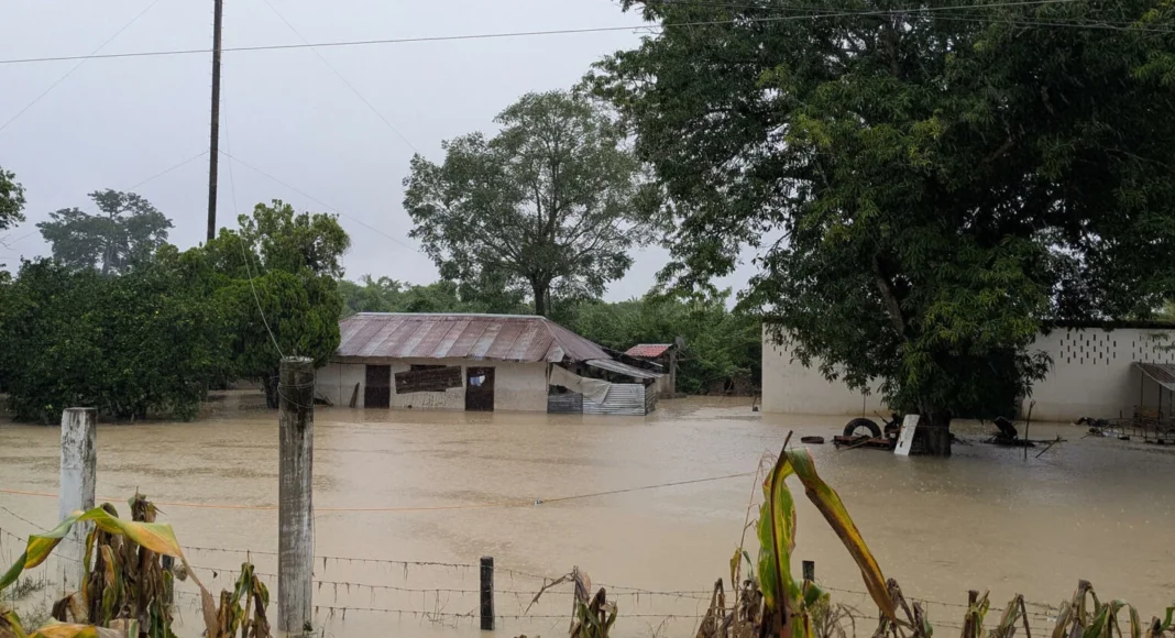 Fuertes lluvias provocan desbordamiento de ríos y severas inundaciones en Hidalgo