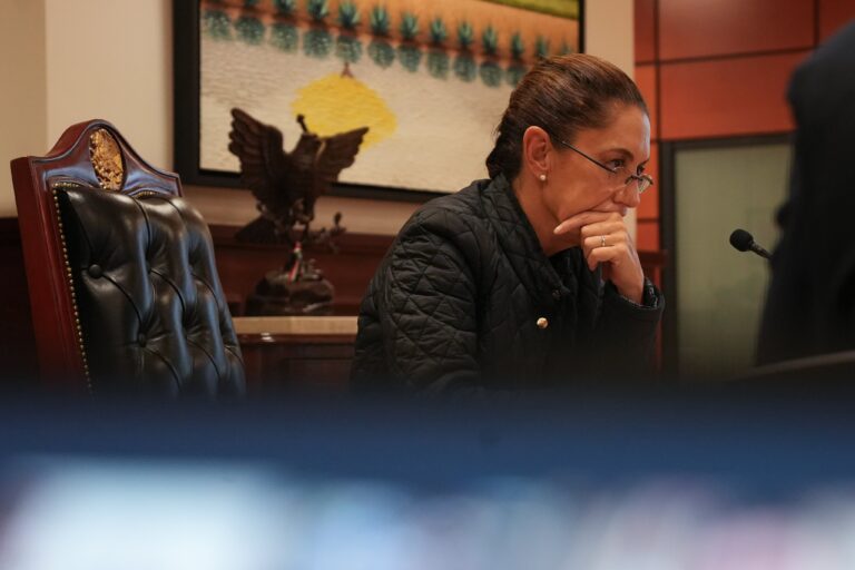 Sheinbaum modifica su agenda por lluvias; Senado y Diputados abren centros de acopio