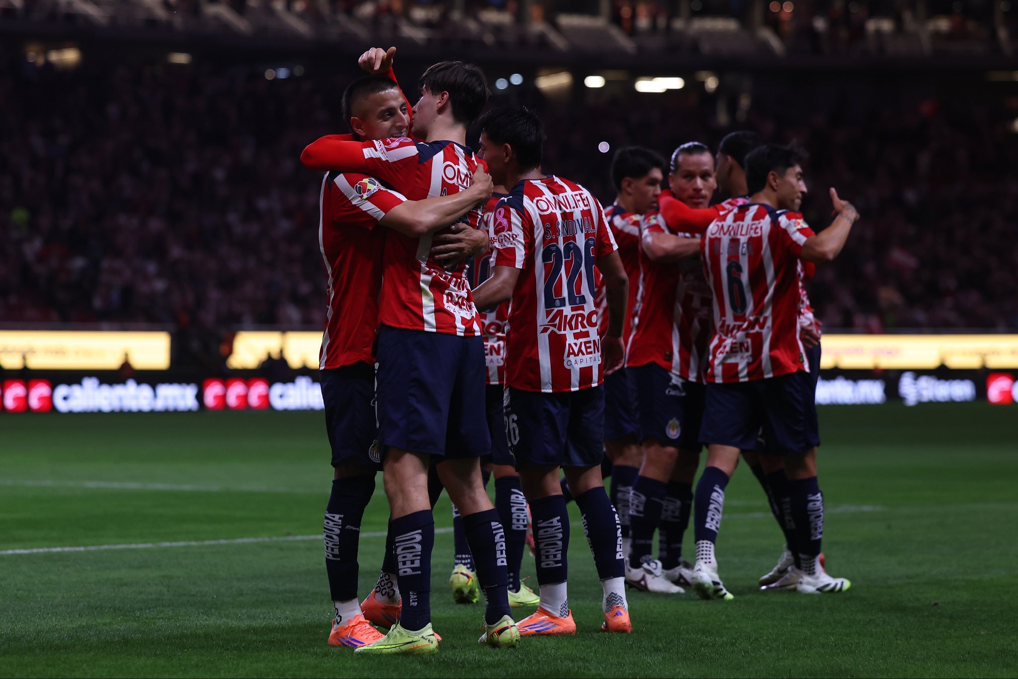 21 Armando González brilla con triplete en el Clásico Tapatío