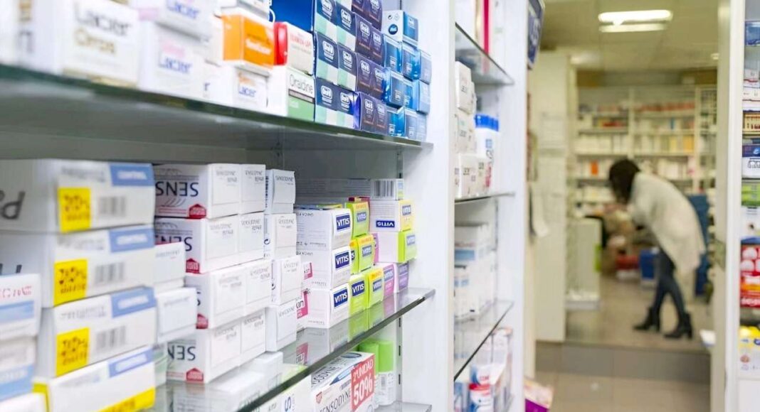 Empresas farmacéuticas reciben sanciones por inhabilitación