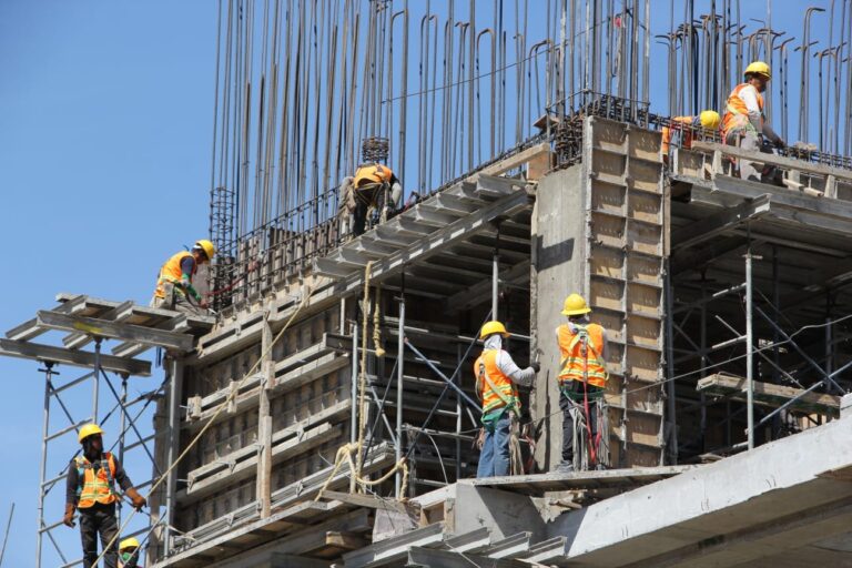 Gobierno impulsará la construcción para reactivar la economía