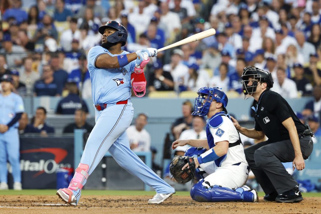 Azulejos empatan la Serie Mundial con triunfo sobre Dodgers 1 Azulejos empatan la Serie Mundial con triunfo sobre Dodgers