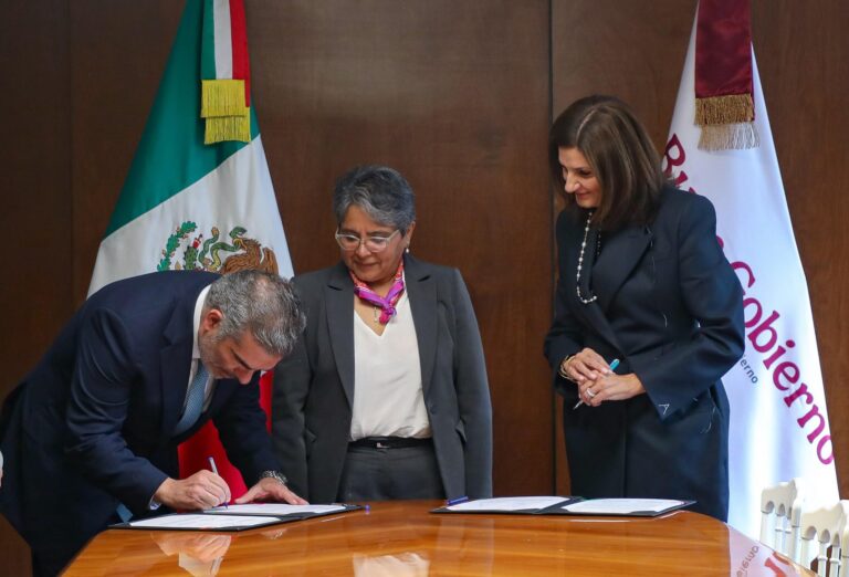 Gobierno lanza programa digital para capacitar a 1.8 millones de servidores públicos