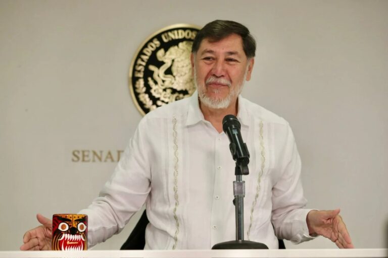 Fernández Noroña pedirá licencia para viajar a Palestina