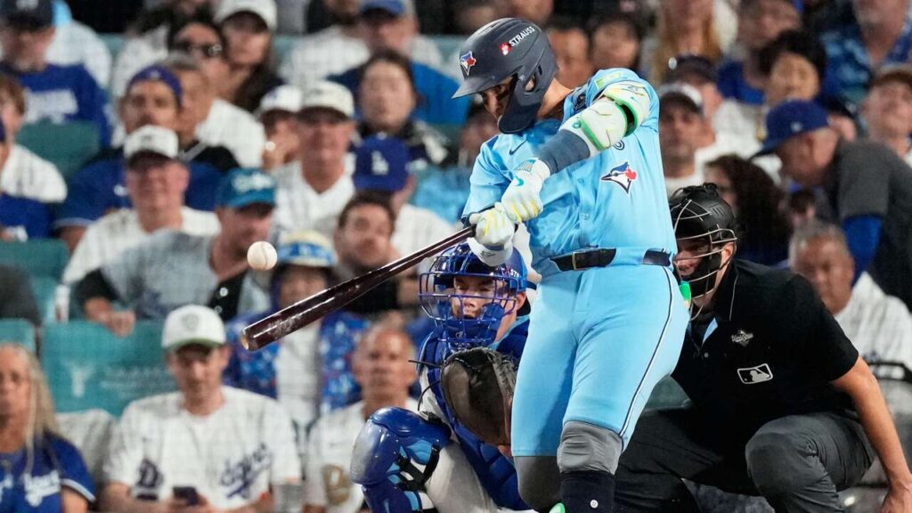 Azulejos empatan la Serie Mundial con triunfo sobre Dodgers 2 Azulejos empatan la Serie Mundial con triunfo sobre Dodgers