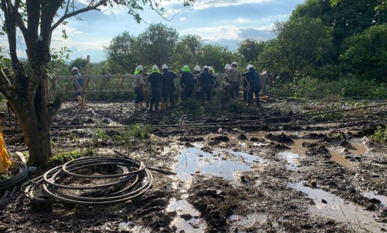 CFE avanza en restablecer la energía en Hidalgo y otros estados