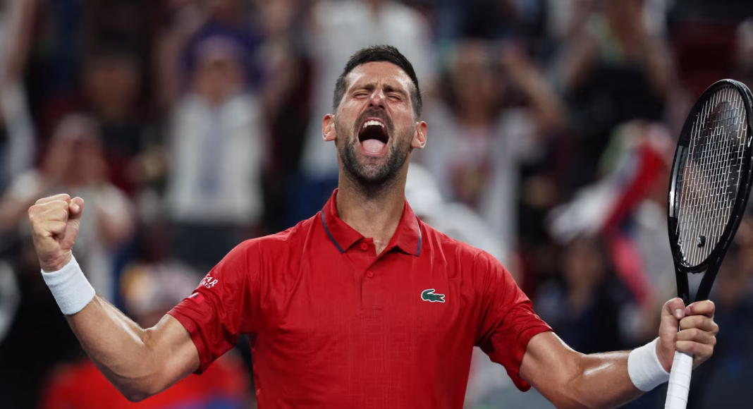 Djokovic avanza a cuartos de final del Masters de Shanghái