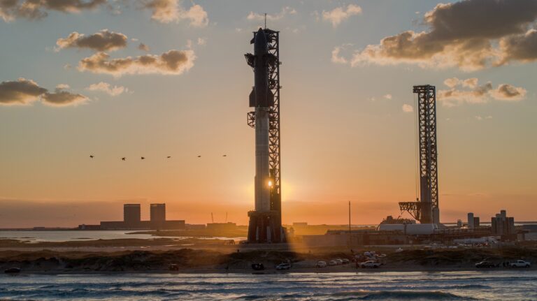 SpaceX lanza su undécimo Starship rumbo a la Luna y Marte