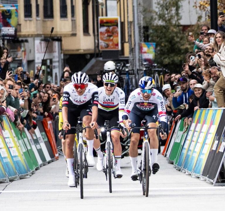 Isaac del Toro sube al podio en el Andorra Cycling Masters