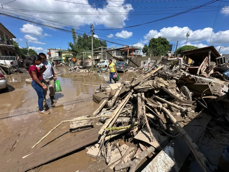 Autoridades descartan riesgos sanitarios tras inundaciones