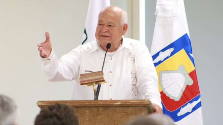 Castro Cosío inaugura Hospital de Especialidades en BCS