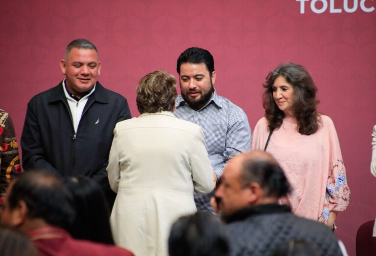 Firma Alcalde Isaac Montoya Convenio De La Estrategia CERA