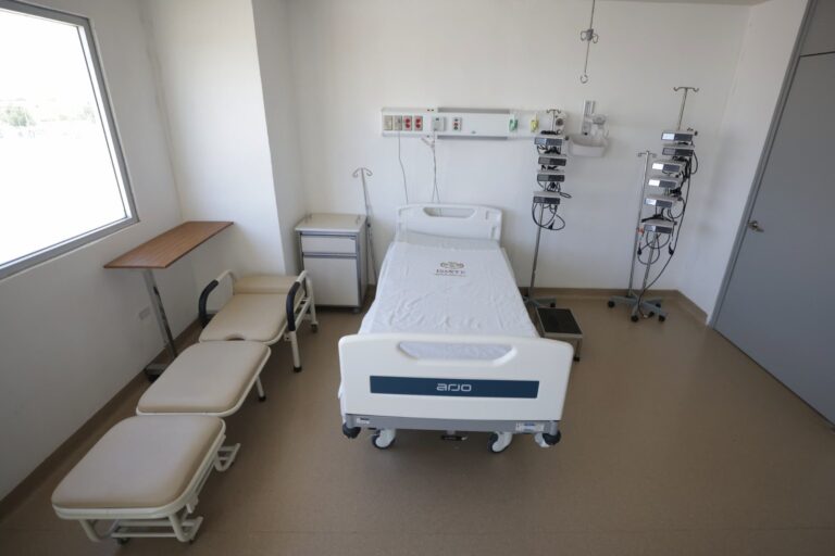 Sheinbaum aclara: no habrá recorte a los institutos de salud