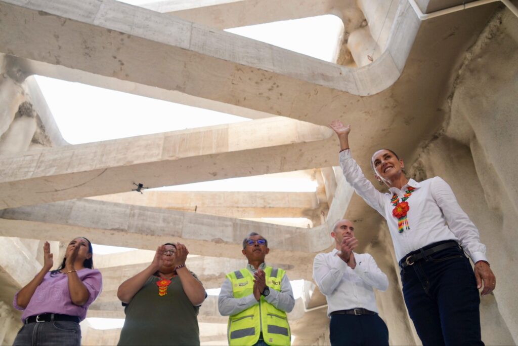 Sheinbaum: “Los trabajadores mexicanos sostienen también la economía de EU” 16 Sheinbaum: “Los trabajadores mexicanos sostienen también la economía de EU”
