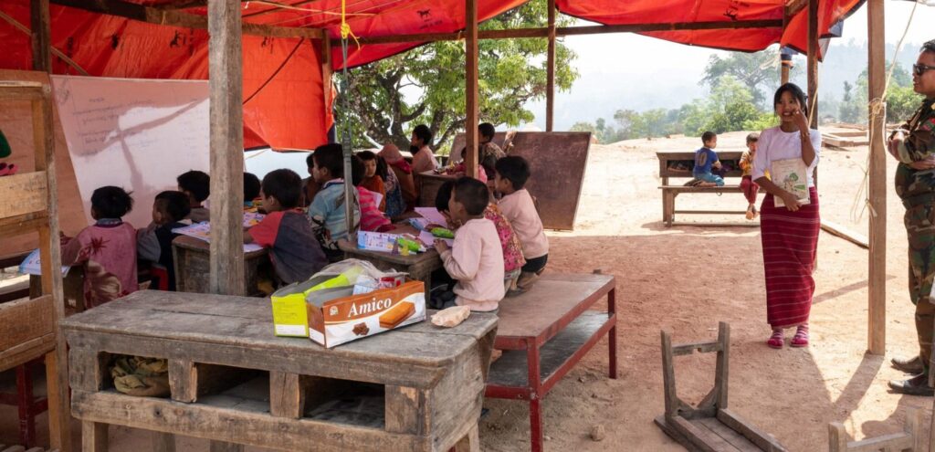 Myanmar concede amnistía a miles antes de las elecciones 2 Myanmar concede amnistía a miles antes de las elecciones