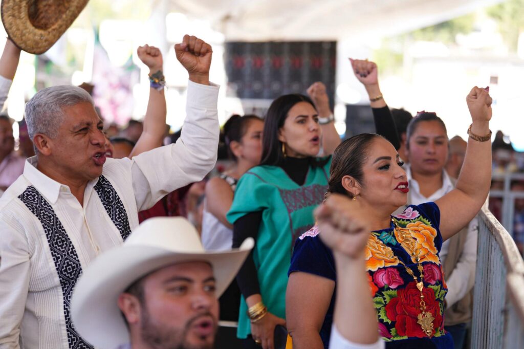 Gira de Sheinbaum en la Mixteca enfrenta protestas de la CNTE 2 Gira de Sheinbaum en la Mixteca enfrenta protestas de la CNTE