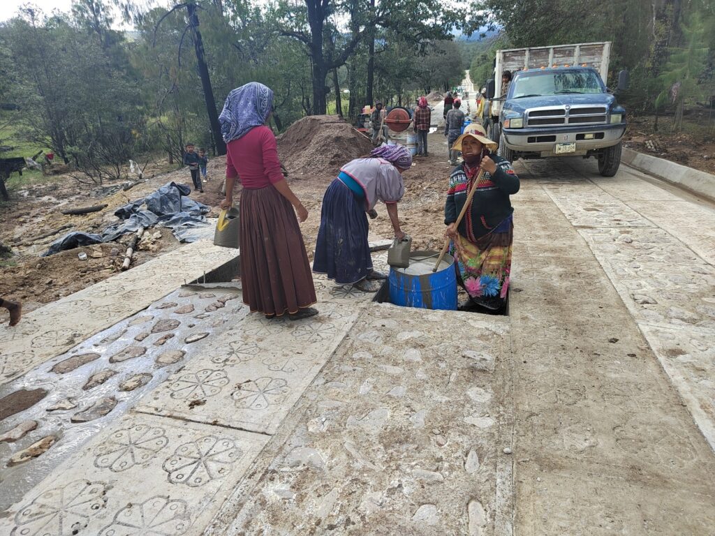 Caminos artesanales conectarán 10 comunidades wixaritari en Jalisco 1 Caminos artesanales conectarán 10 comunidades wixaritari en Jalisco