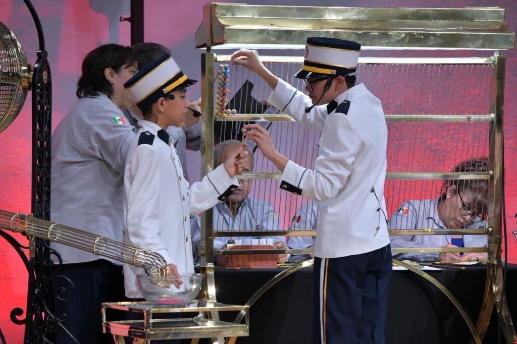 Sorteo Superior 2864 celebra 10 años de la Procuraduría de Protección 1 Sorteo Superior 2864 celebra 10 años de la Procuraduría de Protección