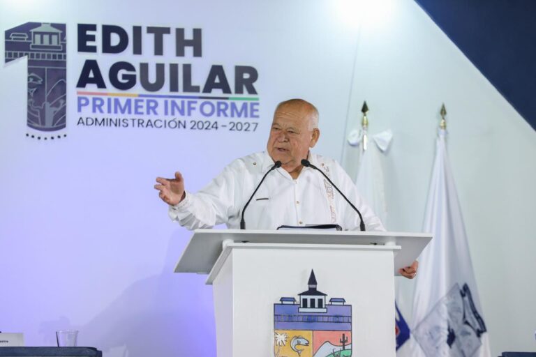 Castro Cosío reconoce avances en Mulegé durante informe municipal