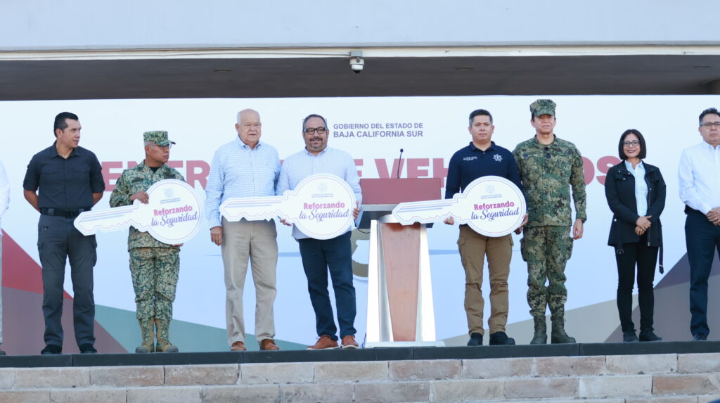 BCS refuerza seguridad con entrega de 17 vehículos policiales 1 BCS refuerza seguridad con entrega de 17 vehículos policiales