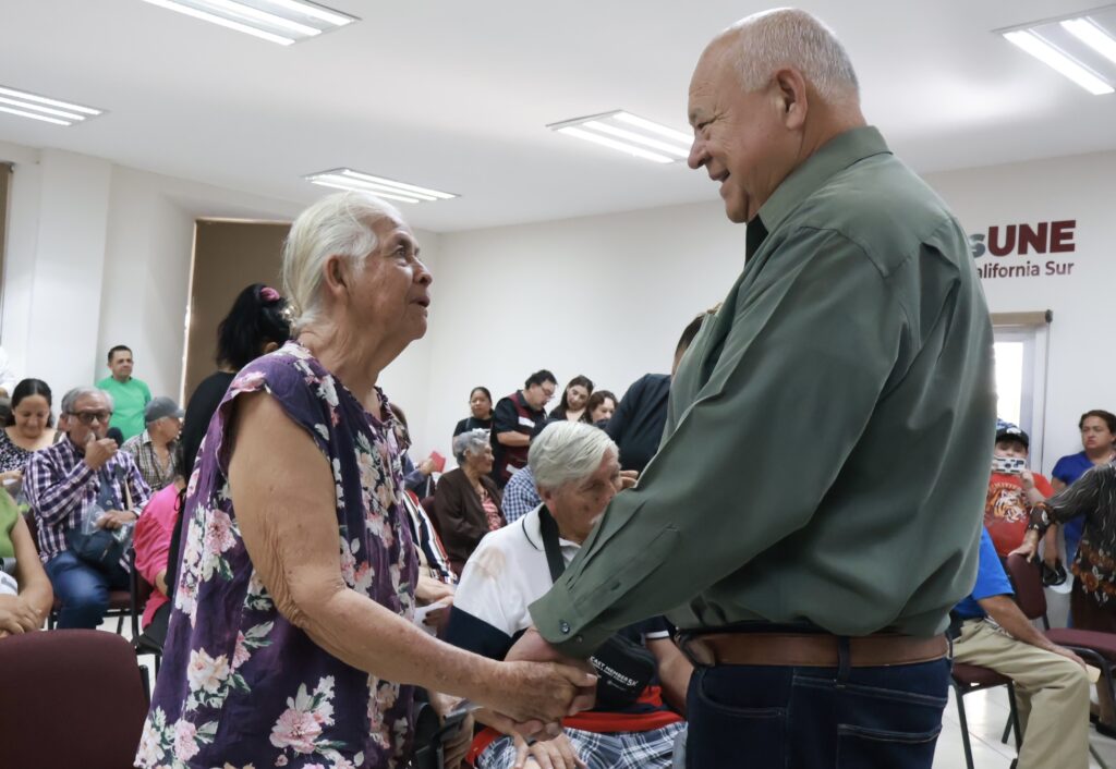 BCS entrega auxiliares auditivos gratuitos a 368 personas